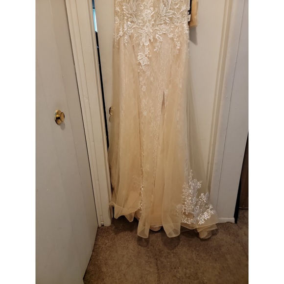 Juliet Collection Wedding Dress 249 4XL - Picture 9 of 12